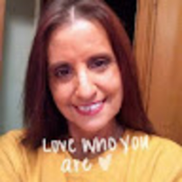 Meet your Posher, Lisajane - Picture 1 of 1